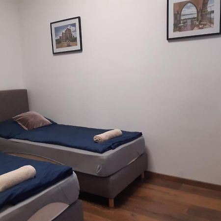 Váralja Apartman Tata Esterno foto